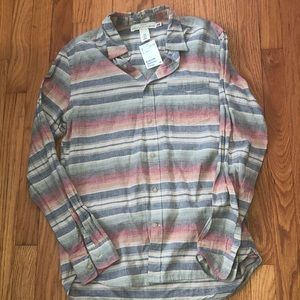 L.O.G.G HM- button down top BNWT- size M-